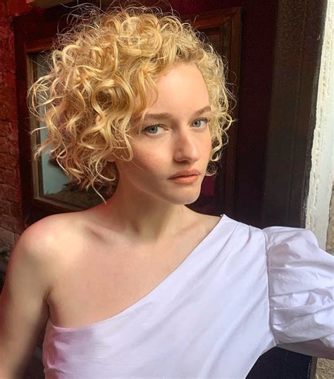 julia garner nude scene|Emmy Winner Julia Garner Nude And Sexy (60 Photos And Videos)